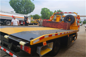 谢通门附近拖车电话号码服务